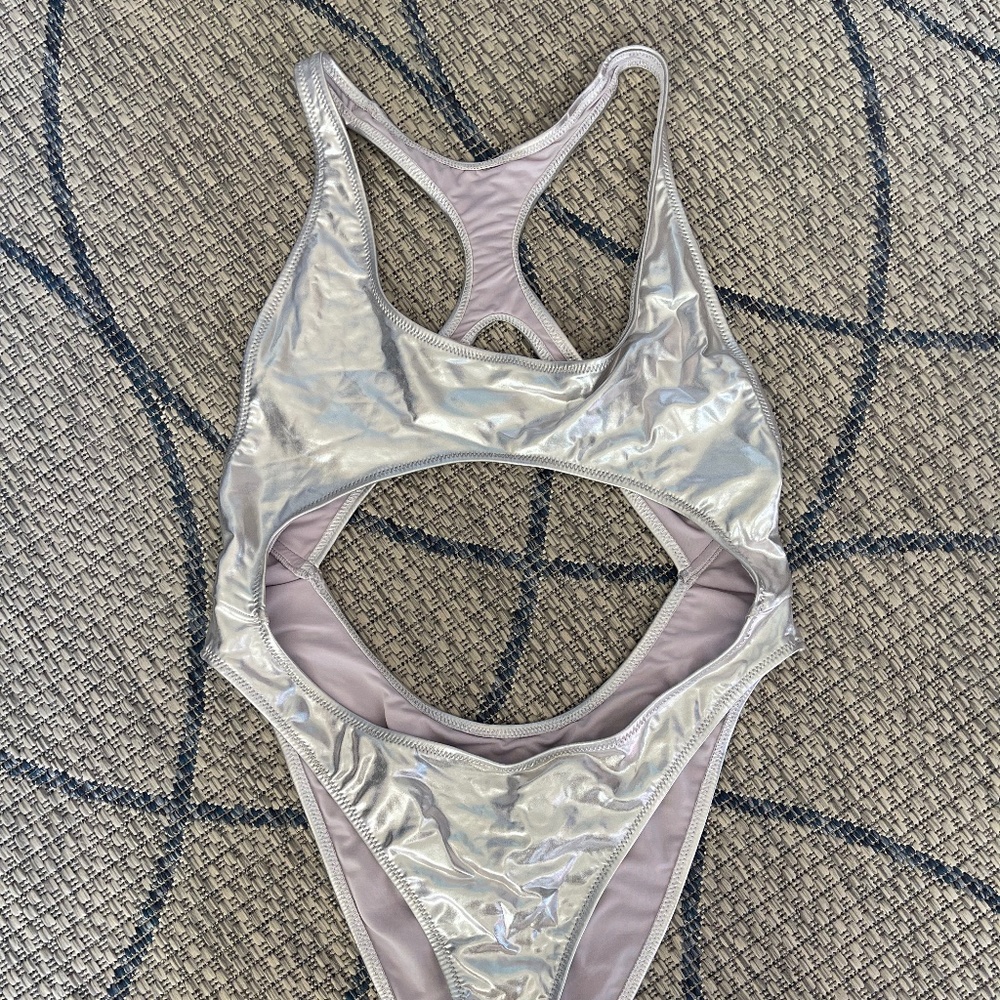 SKIMS METALLIC SWIM CUT-OUT MONOKINI